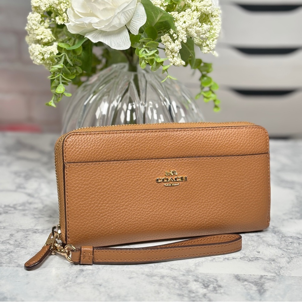 Coach Accordion Zip Wallet with Wristlet Strap